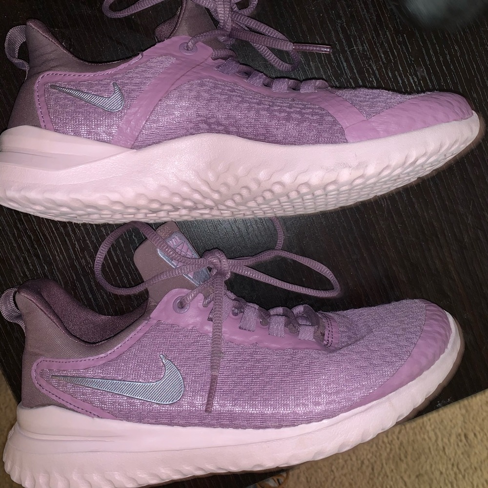 Nike Renew stunning Shoes